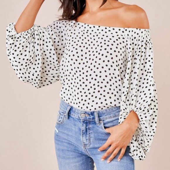 NWT Off the Shoulder Polka Dot White and Black Top - Picture 1 of 6